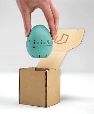 Illustration for article titled This Machine Creates a Custom Perfectly-Sized Box For Whatever You're Shipping